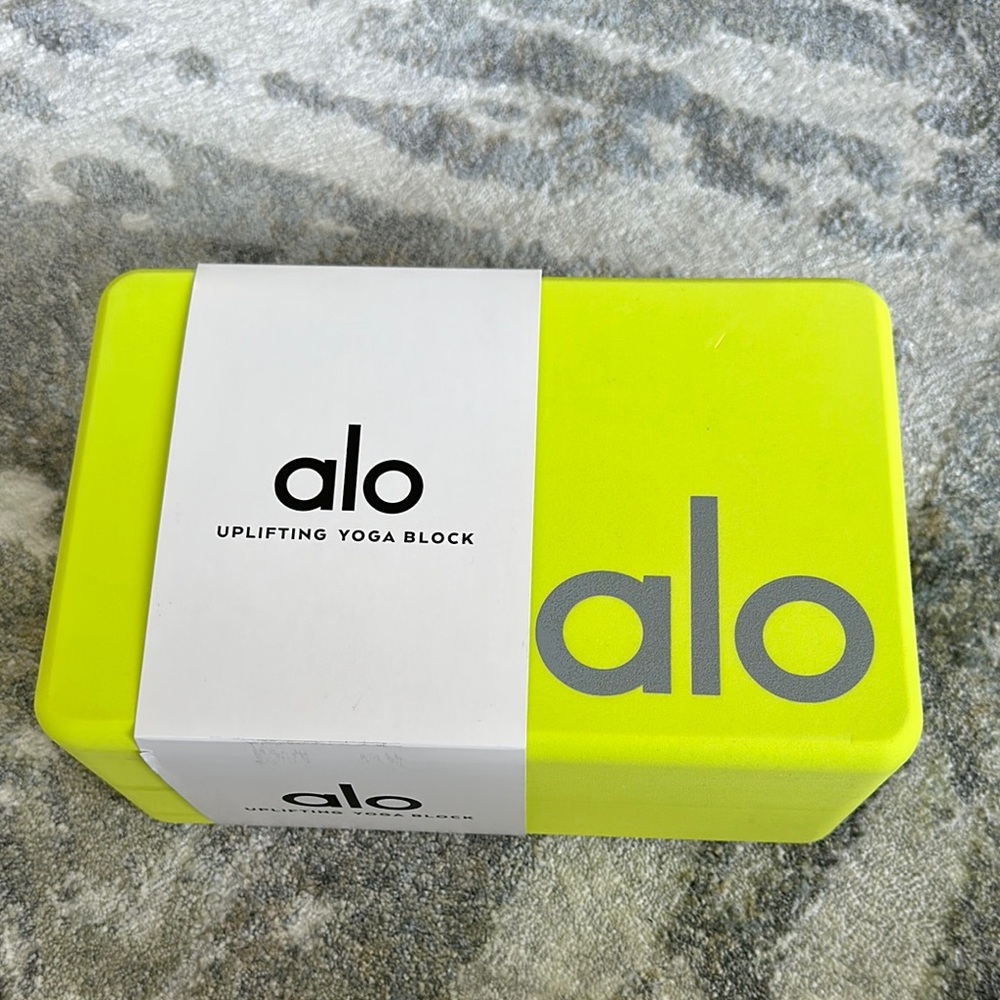 ALO Yoga Uplifting Block in Bright Yellow